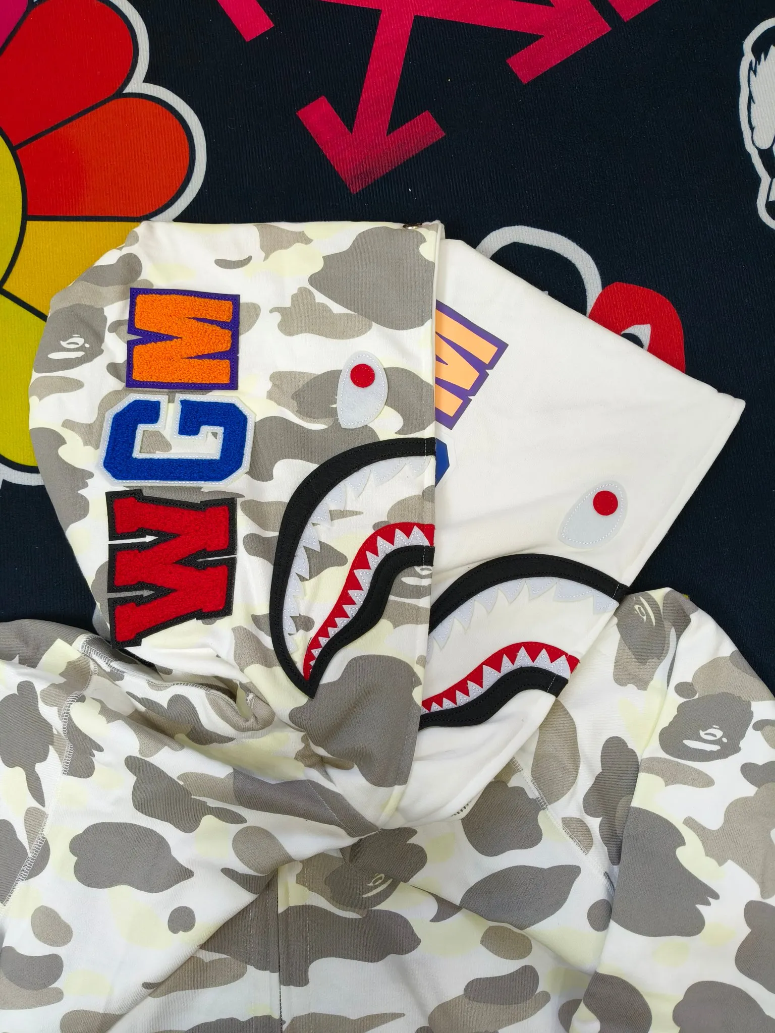 XX 126 BAPE Double hood camouflage luminous Classic design printing Customized fabric Couple model: S—XXL [Black White]